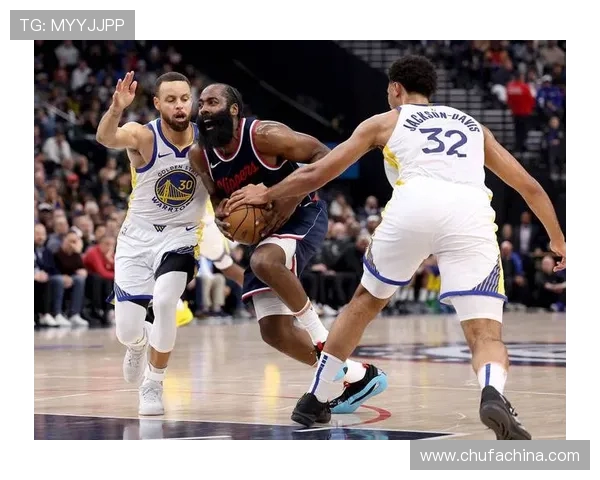 2020年NBA常规赛雄鹿与快船的精彩对决回顾与分析 2020年NBA常规赛雄鹿与快船的精彩对决回顾与分析