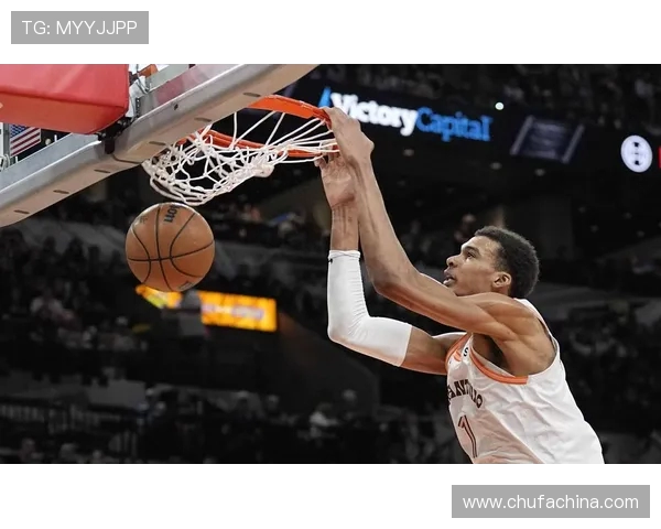 文班亚马场均20分10篮板3盖帽表现抢眼新秀奖项几乎已定 文班亚马场均20分10篮板3盖帽表现抢眼新秀奖项几乎已定