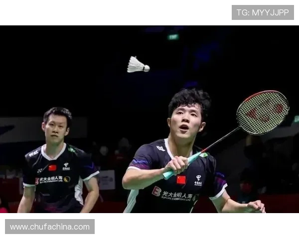 成都羽毛球队在冠军赛中以82分稳居积分榜首位，展现强劲实力